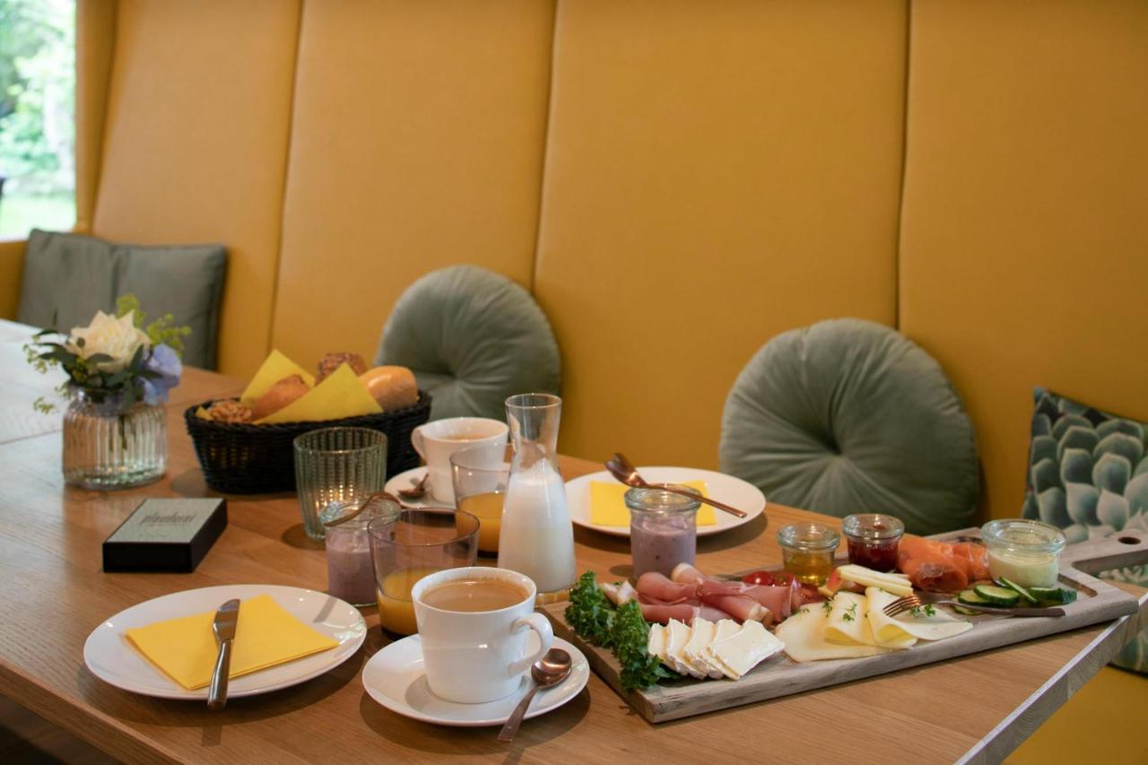 Plauderei Cafe Und Hotel 바트즈위스케나흔 외부 사진